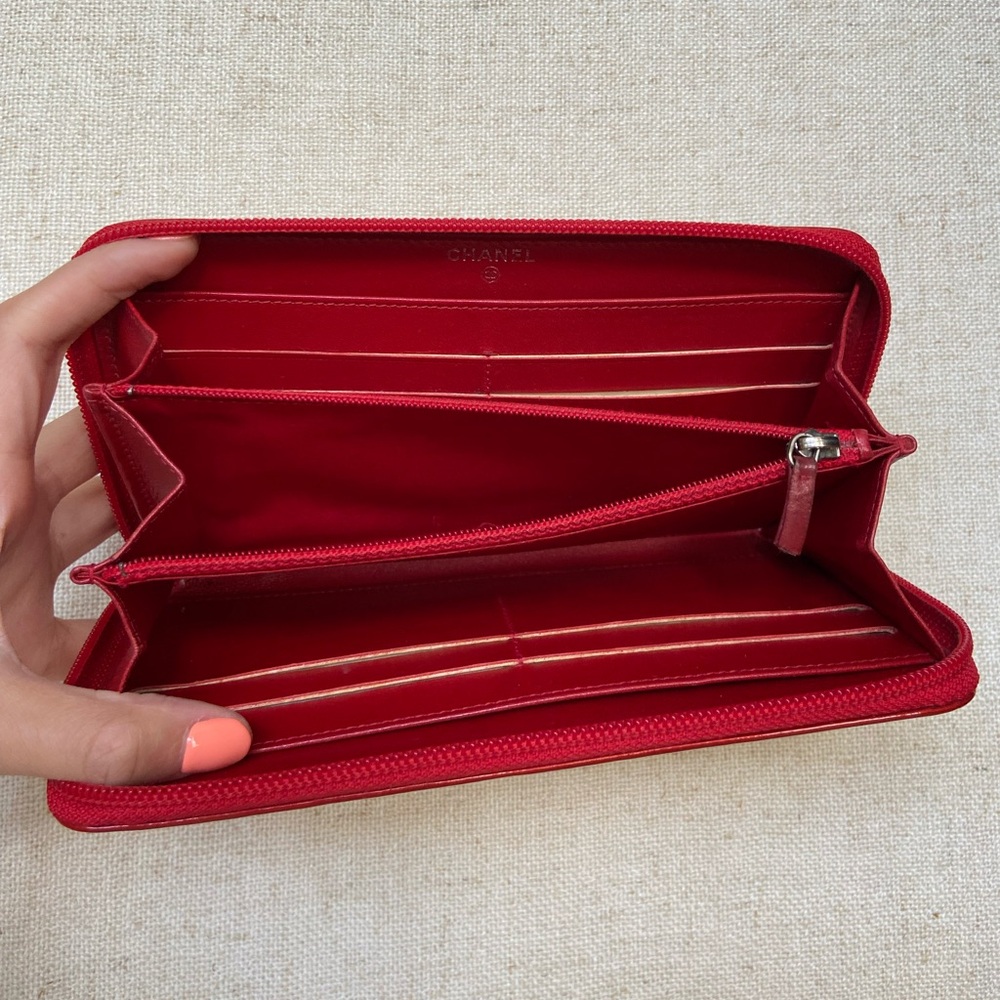 Chanel Red Patent Camellia Zippy Wallet - Picture 8 of 11